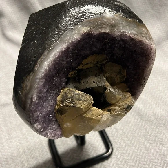 Amethyst On Base